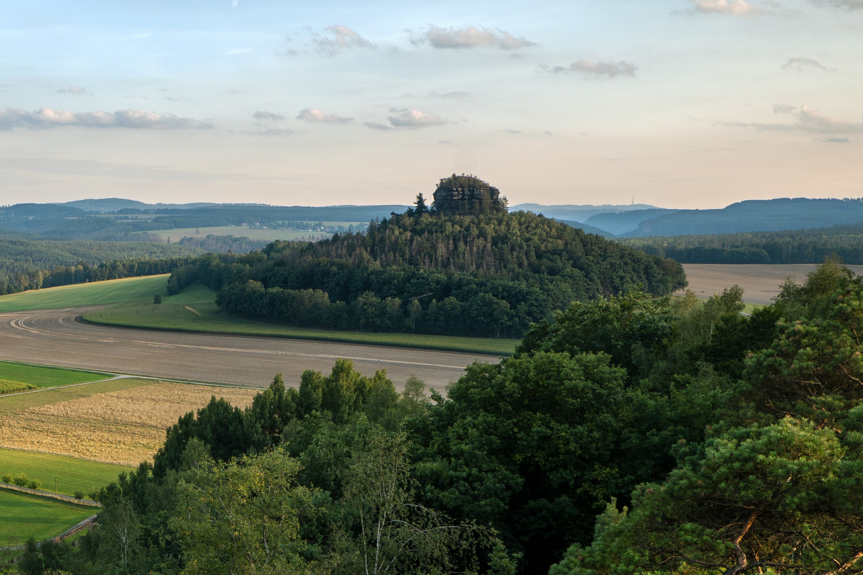 images/urlaubsort/zirkelstein.jpg#joomlaImage://local-images/urlaubsort/zirkelstein.jpg?width=3000&height=2000